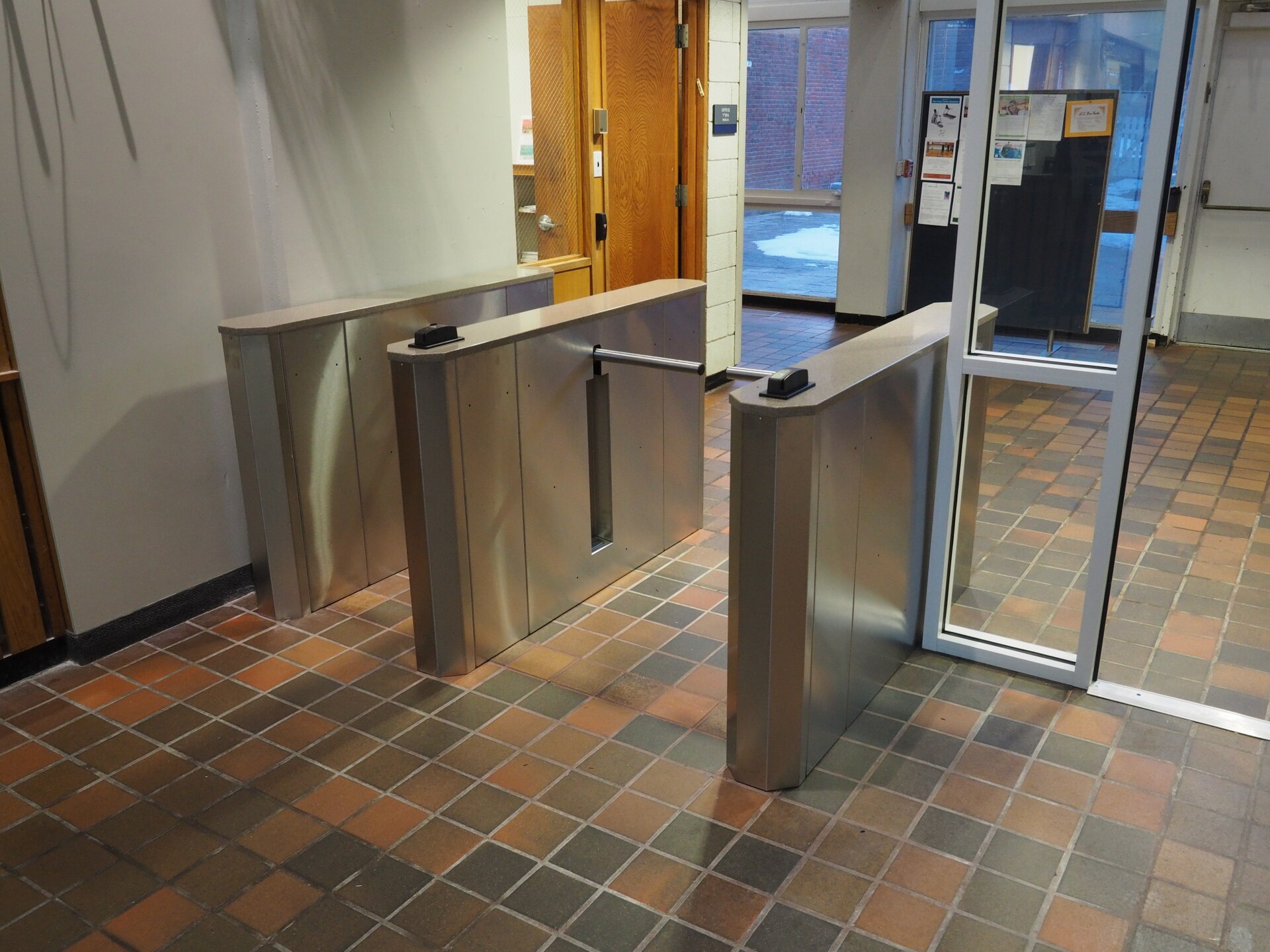 Controlled turnstile access at a reserved entry point